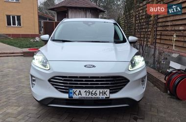Позашляховик / Кросовер Ford Kuga 2021 в Києві