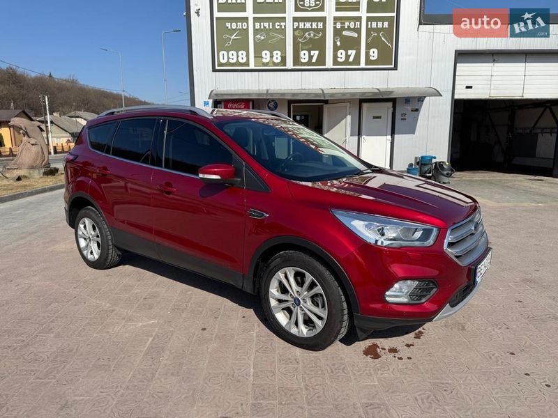 Внедорожник / Кроссовер Ford Kuga 2019 в Тернополе