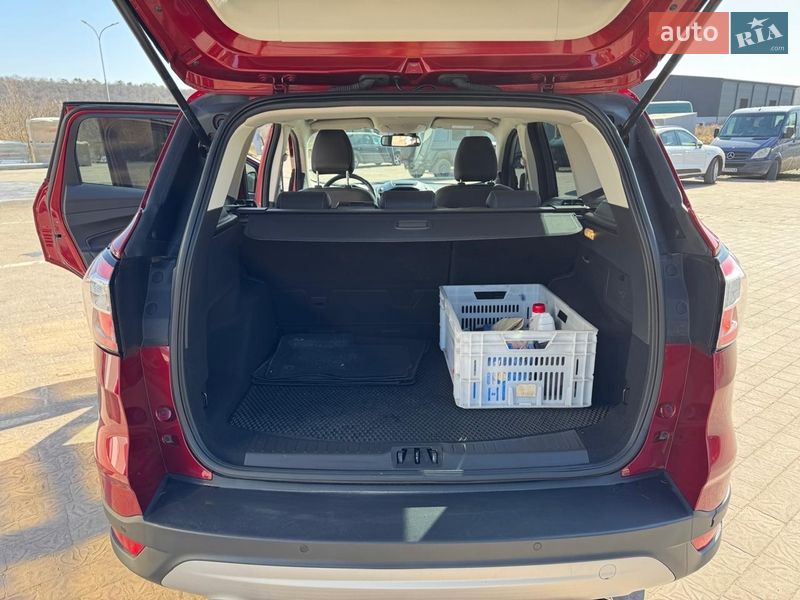 Внедорожник / Кроссовер Ford Kuga 2019 в Тернополе