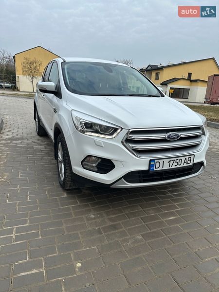 Внедорожник / Кроссовер Ford Kuga 2017 в Львове
