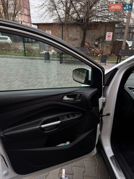 Внедорожник / Кроссовер Ford Kuga 2015 в Днепре фото 12 Внедорожник / Кроссовер Ford Kuga 2015 в Днепре