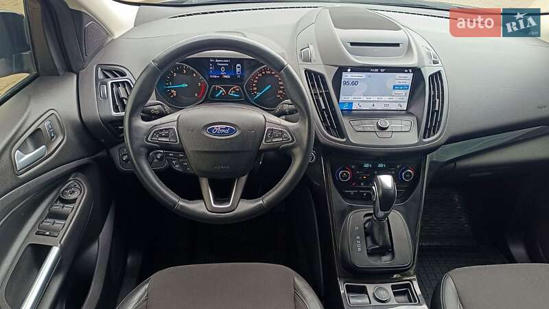 Внедорожник / Кроссовер Ford Kuga 2019 в Киеве