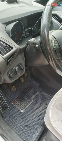Внедорожник / Кроссовер Ford Kuga 2017 в Каменец-Подольском