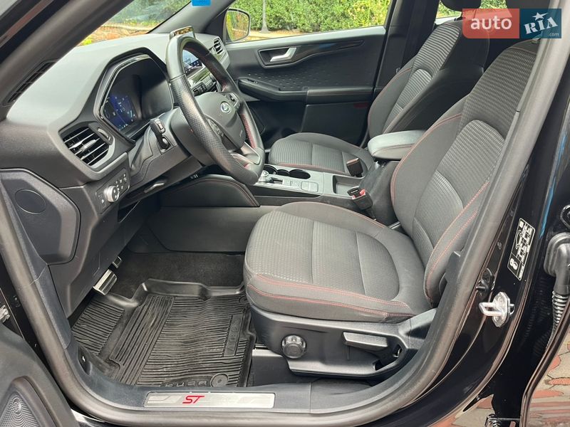 Внедорожник / Кроссовер Ford Kuga 2021 в Виннице