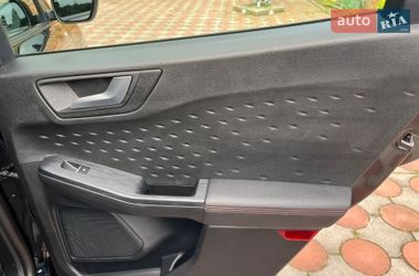 Внедорожник / Кроссовер Ford Kuga 2021 в Виннице