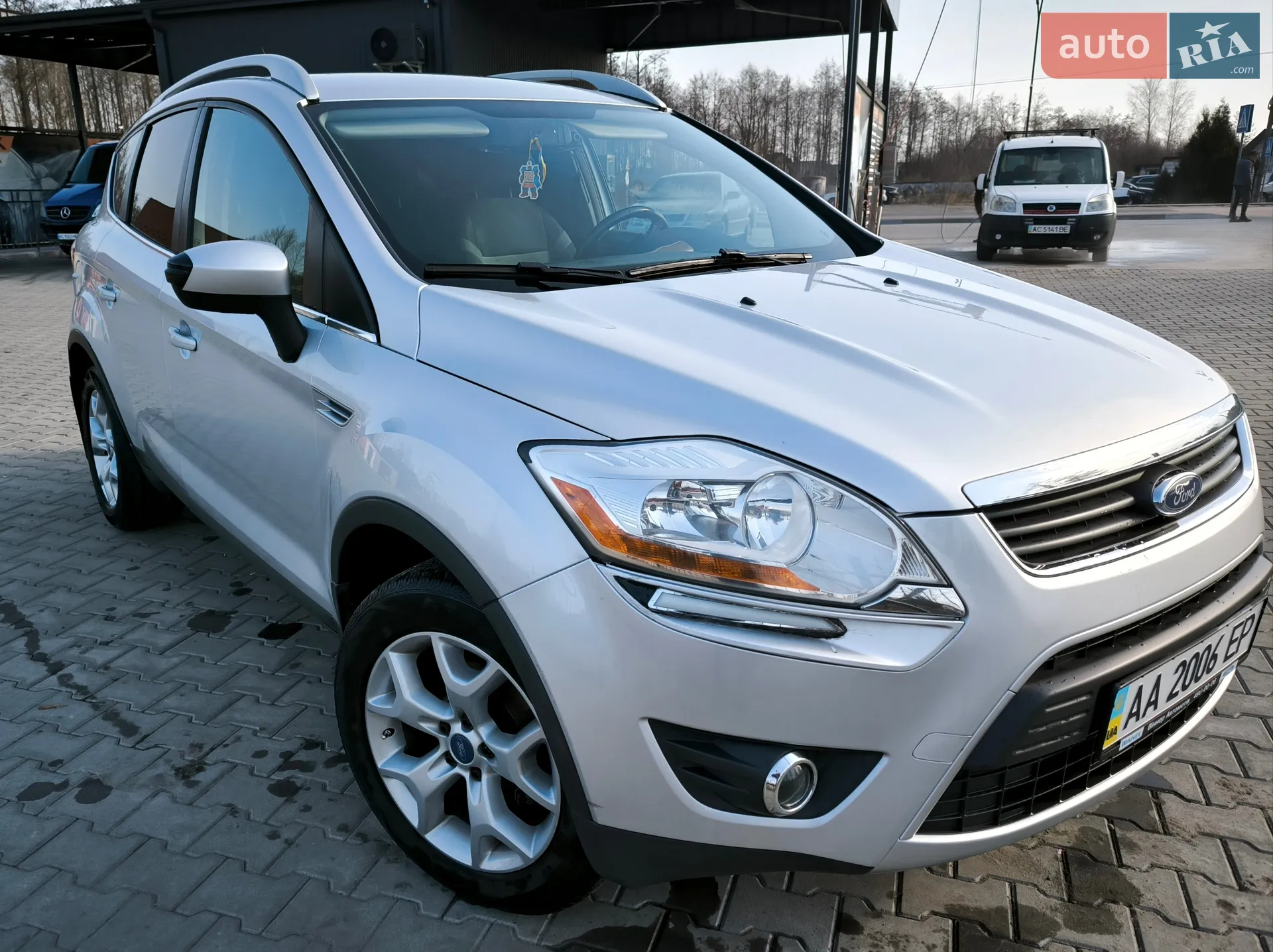 2011 Ford Kuga - мініатюра 2