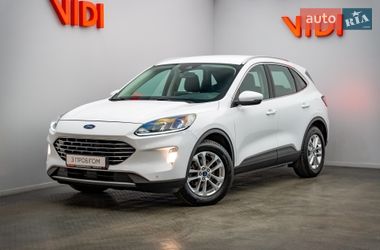 Внедорожник / Кроссовер Ford Kuga 2020 в Киеве