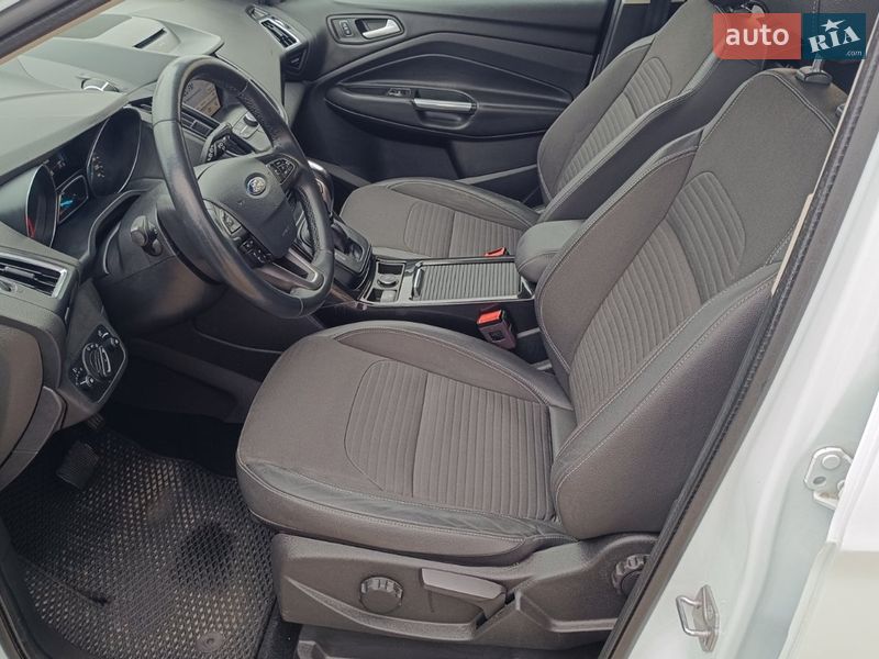 Позашляховик / Кросовер Ford Kuga 2019 в Києві