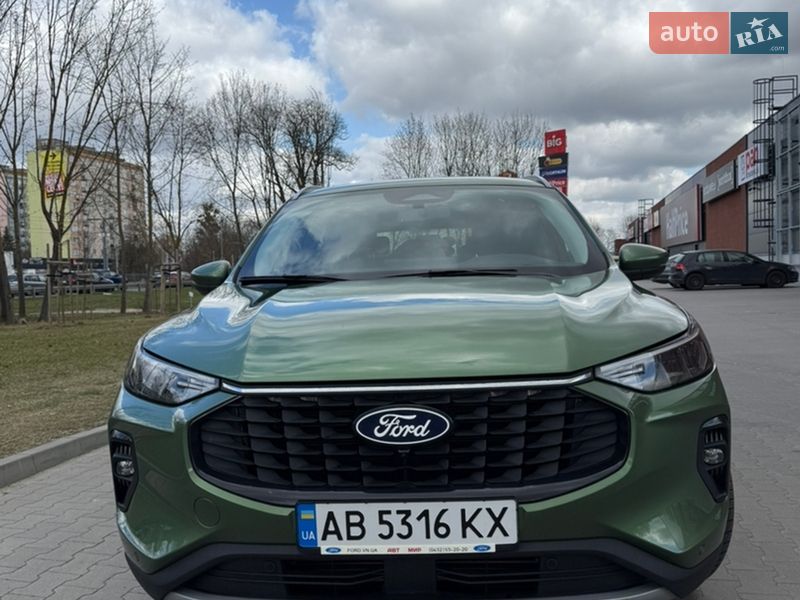 Внедорожник / Кроссовер Ford Kuga 2024 в Ладыжине