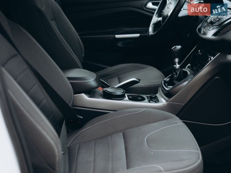 Позашляховик / Кросовер Ford Kuga 2013 в Оратові фото 11 Позашляховик / Кросовер Ford Kuga 2013 в Оратові