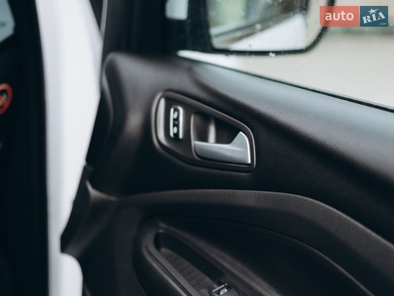 Позашляховик / Кросовер Ford Kuga 2013 в Оратові фото 20 Позашляховик / Кросовер Ford Kuga 2013 в Оратові