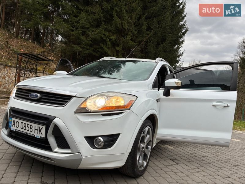 Внедорожник / Кроссовер Ford Kuga 2010 в Тячеве