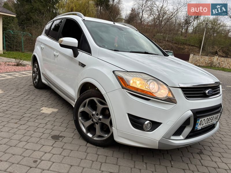 Внедорожник / Кроссовер Ford Kuga 2010 в Тячеве