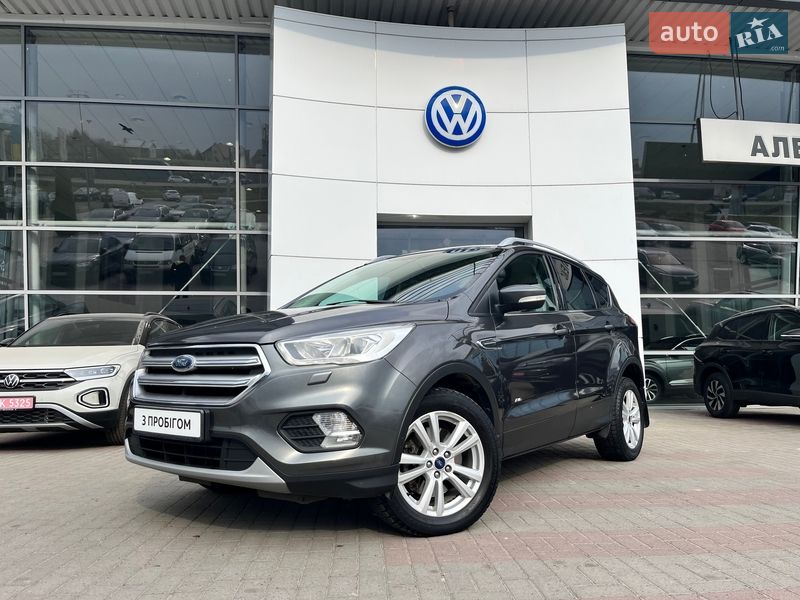Внедорожник / Кроссовер Ford Kuga 2017 в Львове фото Внедорожник / Кроссовер Ford Kuga 2017 в Львове