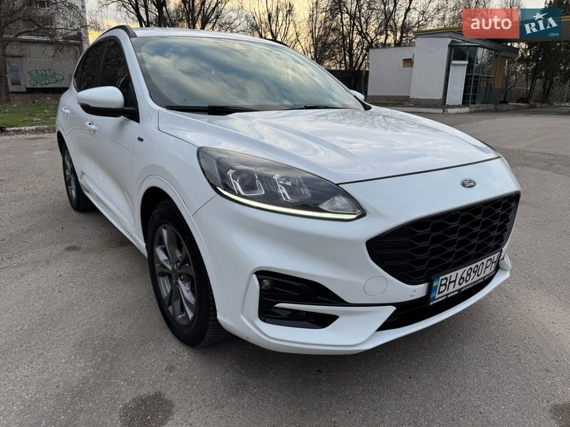 Внедорожник / Кроссовер Ford Kuga 2021 в Днепре