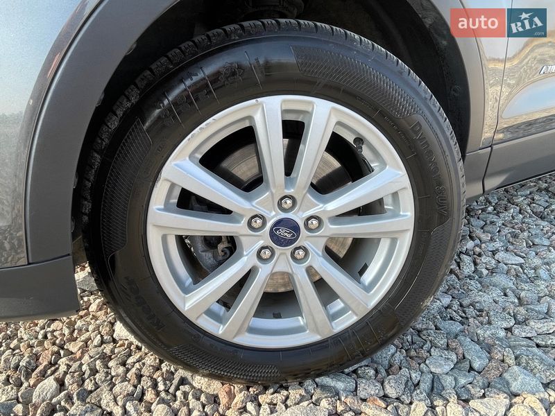 Внедорожник / Кроссовер Ford Kuga 2018 в Киеве