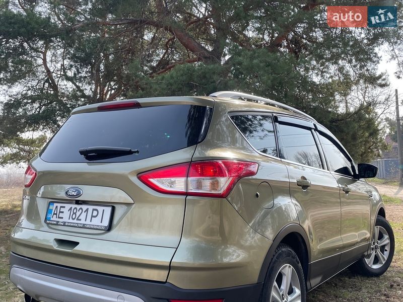 Внедорожник / Кроссовер Ford Kuga 2013 в Киеве