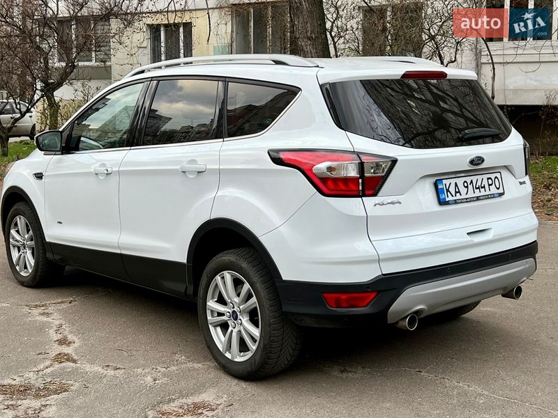 Внедорожник / Кроссовер Ford Kuga 2016 в Киеве фото 4 Внедорожник / Кроссовер Ford Kuga 2016 в Киеве