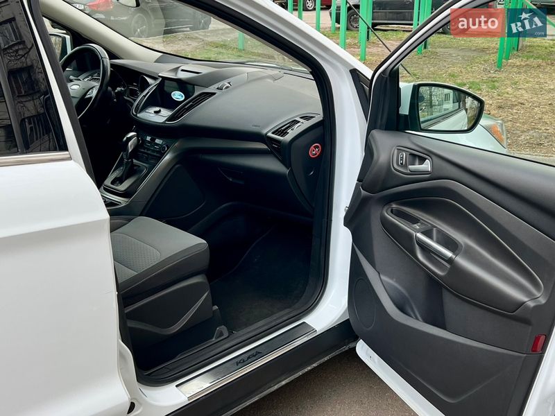Внедорожник / Кроссовер Ford Kuga 2016 в Киеве фото 19 Внедорожник / Кроссовер Ford Kuga 2016 в Киеве