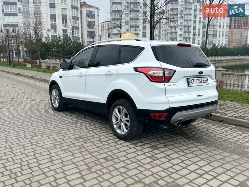 Внедорожник / Кроссовер Ford Kuga 2019 в Ивано-Франковске