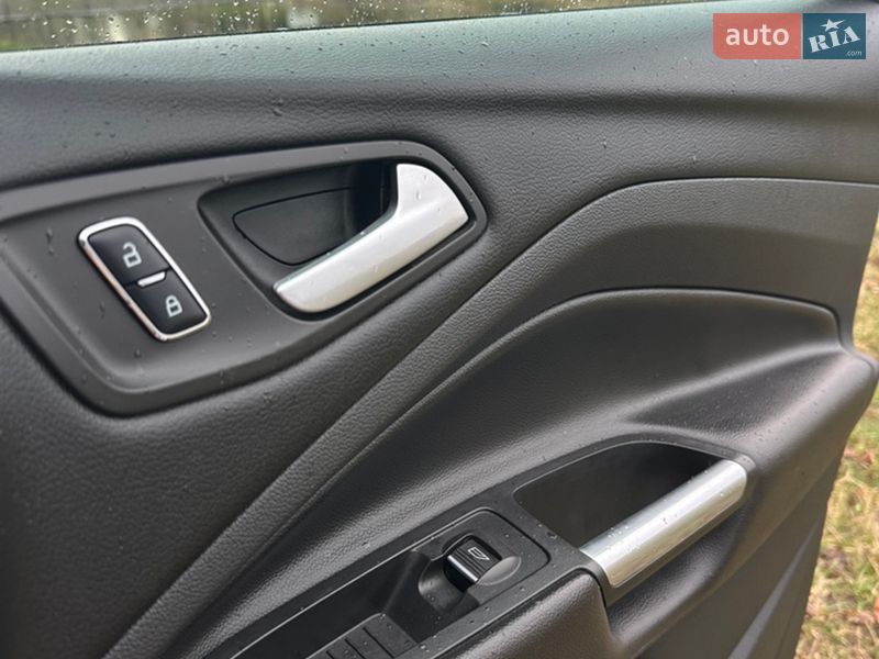 Позашляховик / Кросовер Ford Kuga 2016 в Бахмачі