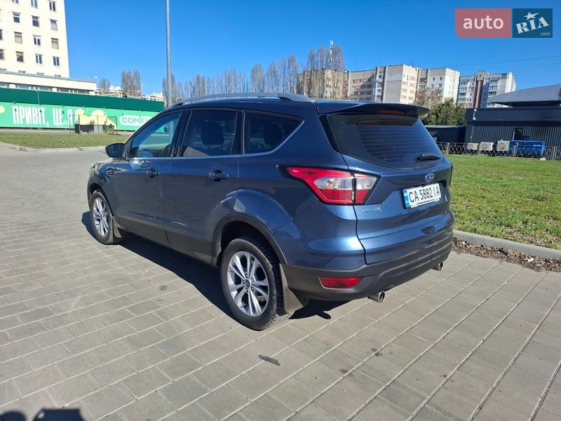 Позашляховик / Кросовер Ford Kuga 2019 в Черкасах