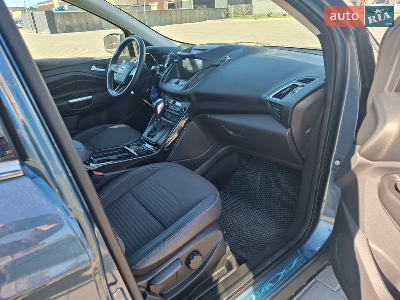 Позашляховик / Кросовер Ford Kuga 2019 в Черкасах