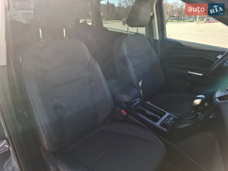 Позашляховик / Кросовер Ford Kuga 2019 в Черкасах