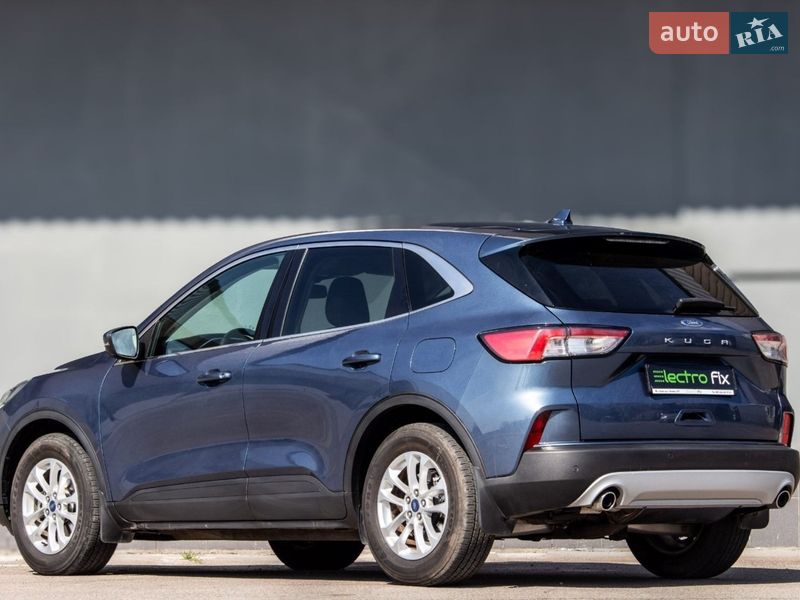 Внедорожник / Кроссовер Ford Kuga 2020 в Львове