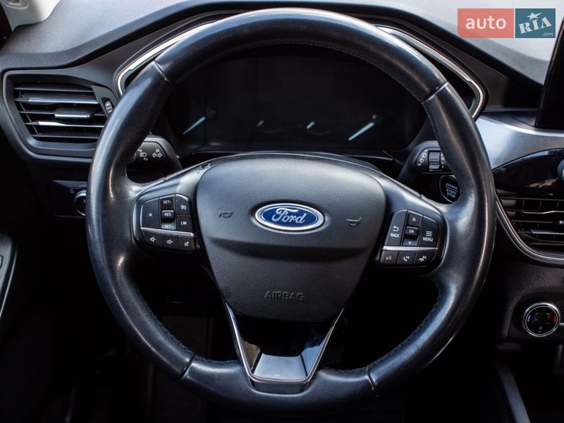 Внедорожник / Кроссовер Ford Kuga 2020 в Львове