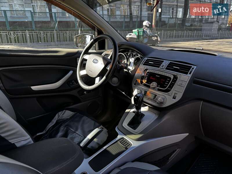 Позашляховик / Кросовер Ford Kuga 2012 в Києві
