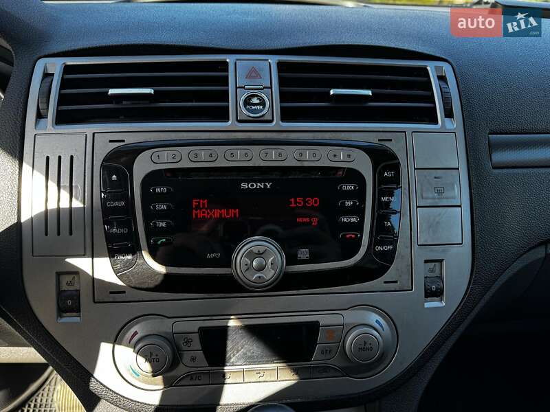Позашляховик / Кросовер Ford Kuga 2012 в Києві