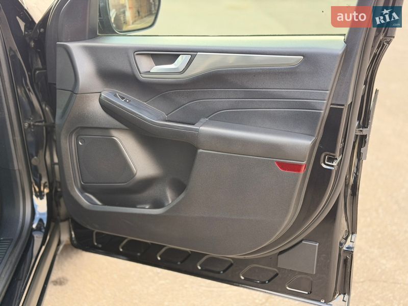 Позашляховик / Кросовер Ford Kuga 2022 в Вінниці