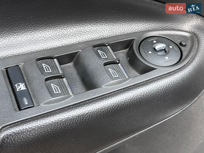 Позашляховик / Кросовер Ford Kuga 2013 в Києві фото 17 Позашляховик / Кросовер Ford Kuga 2013 в Києві
