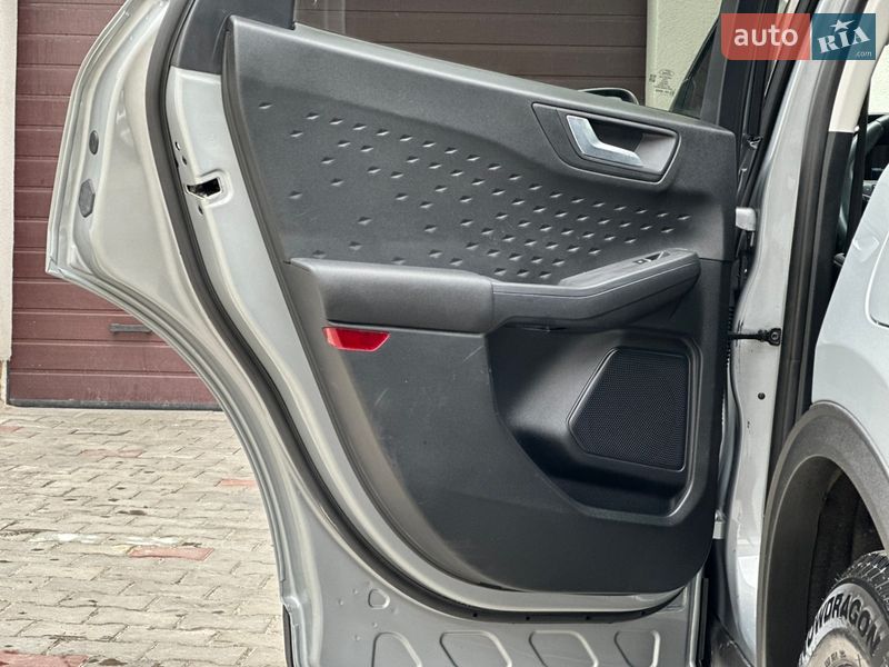 Внедорожник / Кроссовер Ford Kuga 2020 в Тернополе фото 42 Внедорожник / Кроссовер Ford Kuga 2020 в Тернополе