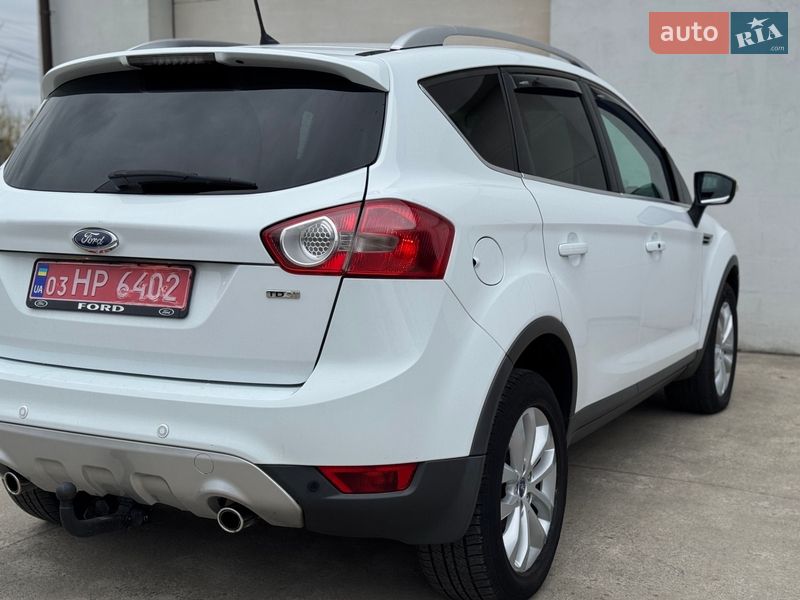 Позашляховик / Кросовер Ford Kuga 2010 в Сарнах