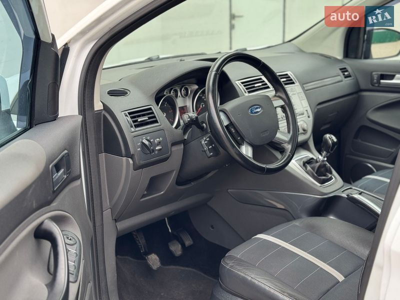 Позашляховик / Кросовер Ford Kuga 2010 в Сарнах