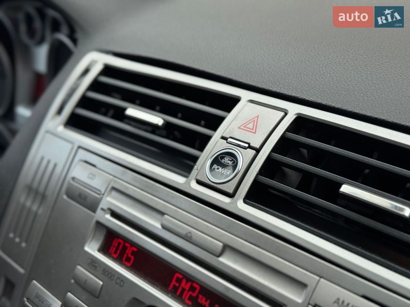 Позашляховик / Кросовер Ford Kuga 2010 в Сарнах