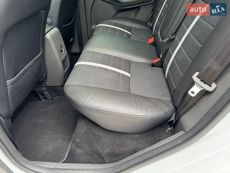 Позашляховик / Кросовер Ford Kuga 2010 в Сарнах