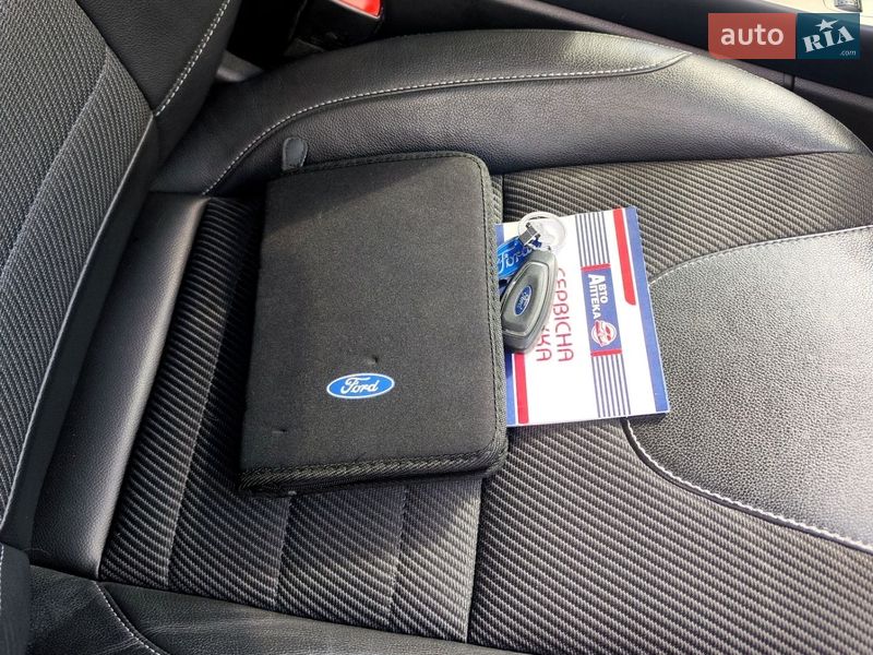 Позашляховик / Кросовер Ford Kuga 2016 в Ковелі