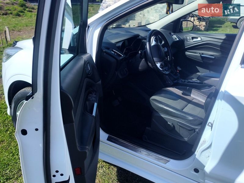 Позашляховик / Кросовер Ford Kuga 2016 в Ковелі