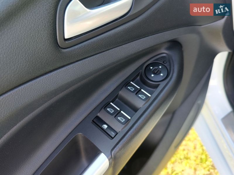 Позашляховик / Кросовер Ford Kuga 2016 в Ковелі