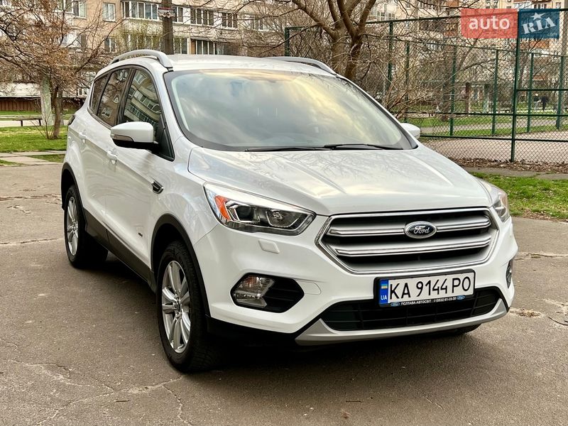 Внедорожник / Кроссовер Ford Kuga 2016 в Киеве фото 4 Внедорожник / Кроссовер Ford Kuga 2016 в Киеве