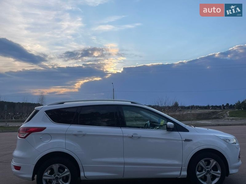 Позашляховик / Кросовер Ford Kuga 2015 в Житомирі