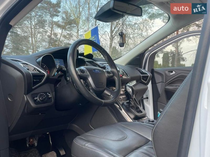 Позашляховик / Кросовер Ford Kuga 2015 в Житомирі