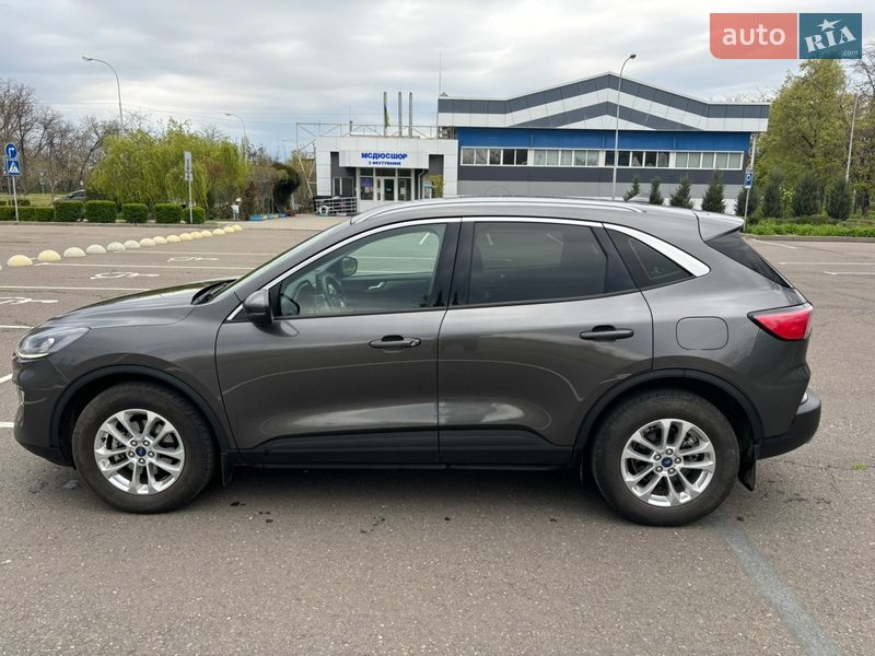 Внедорожник / Кроссовер Ford Kuga 2023 в Николаеве