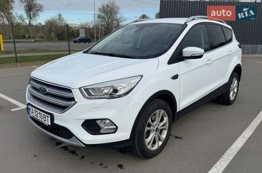 Внедорожник / Кроссовер Ford Kuga 2019 в Киеве
