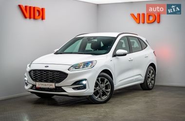 Внедорожник / Кроссовер Ford Kuga 2021 в Киеве