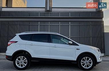 Внедорожник / Кроссовер Ford Kuga 2019 в Черкассах