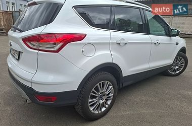 Позашляховик / Кросовер Ford Kuga 2013 в Києві